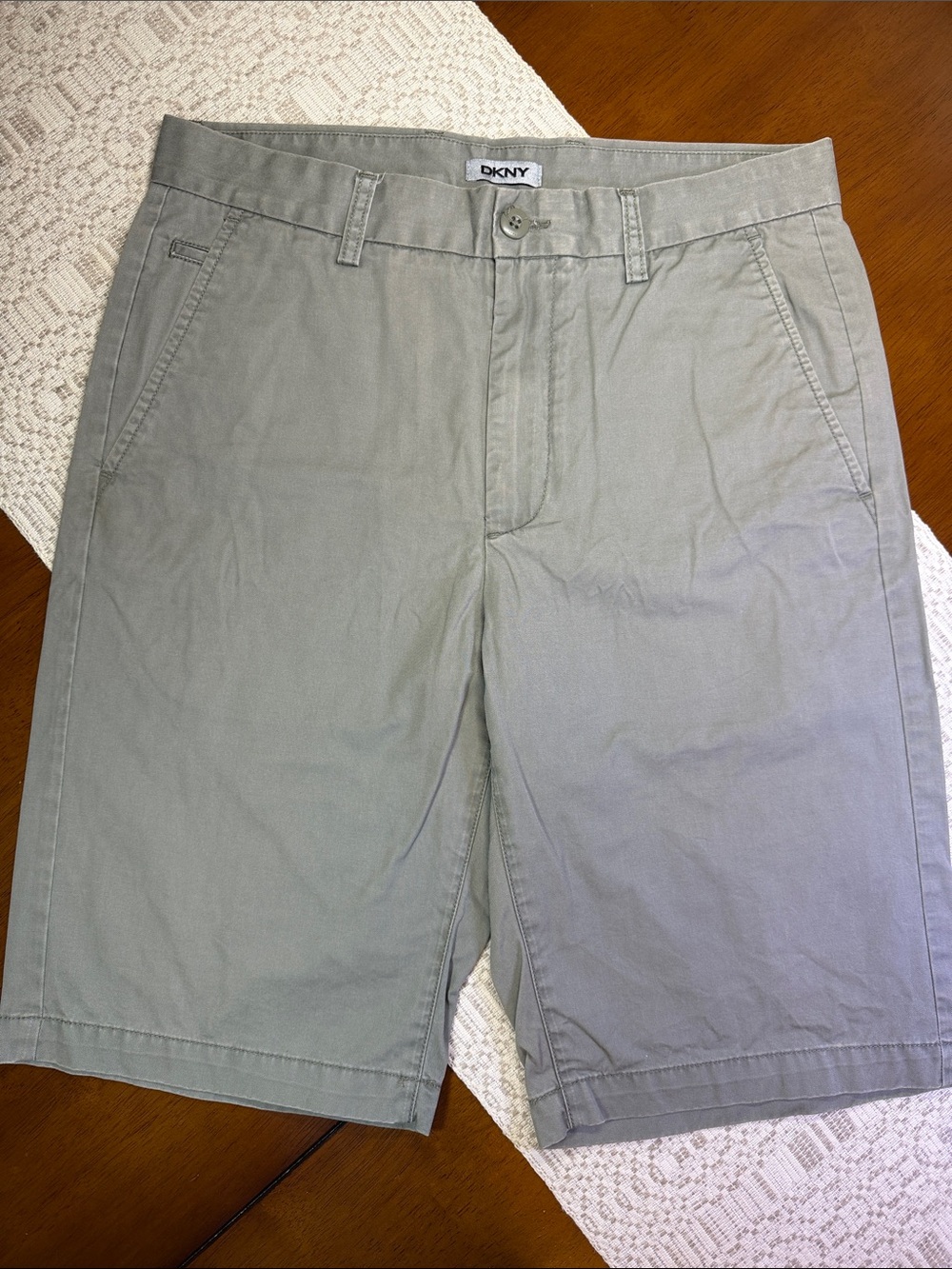 DKNY Men's Light Gray Cotton Chino Shorts